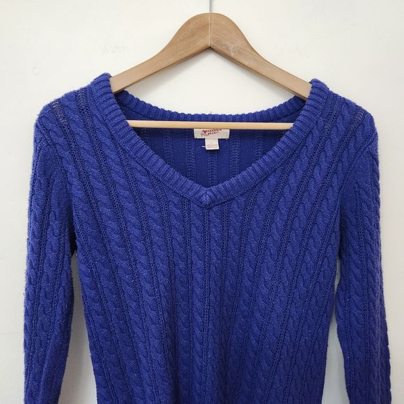 ARIZONA JEANS Women's Blue V-Neck Cable Knit Sweater Size L - Picture 2 of 7